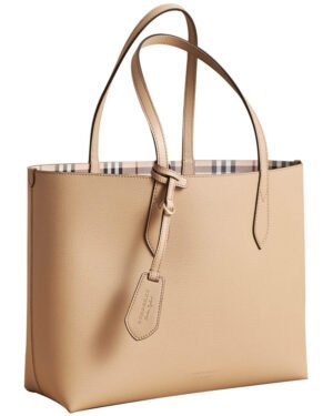 Burberry The Medium Reversible Tote in Haymarket Check and Leather 40496351 Apricot