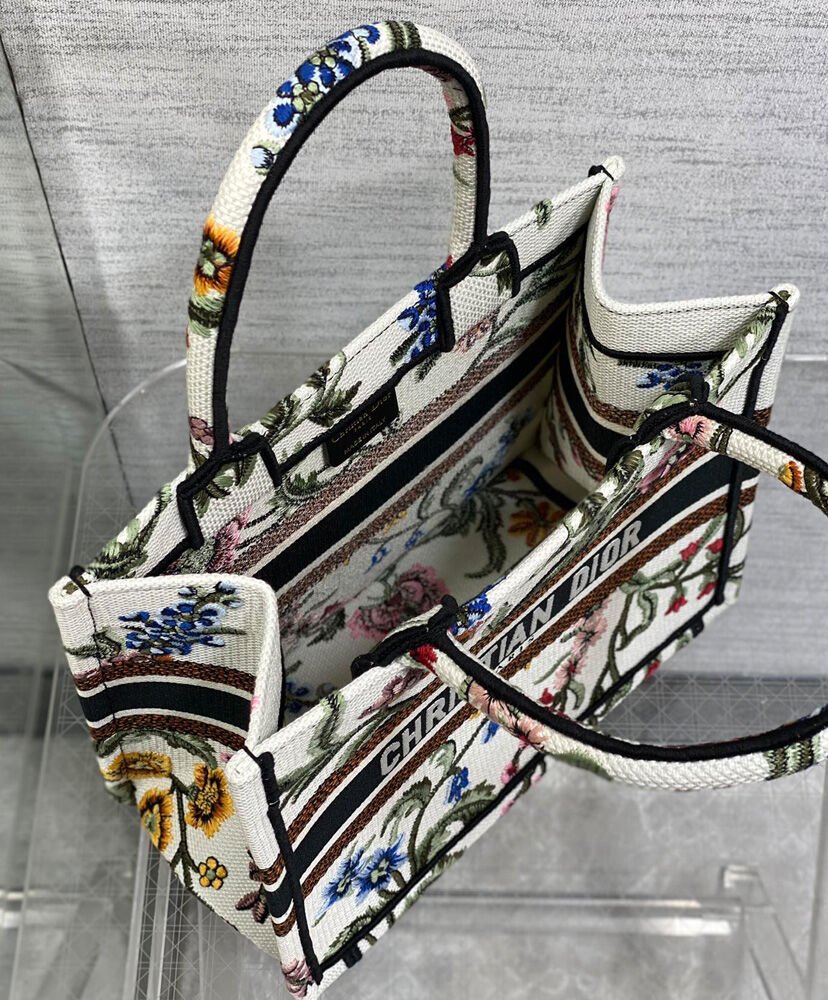 Christian Dior Small Dior Book Tote White - Image 9