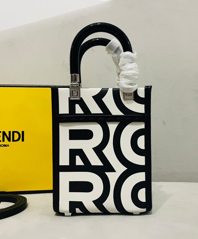 Fendi Mini Sunshine Shopper Two-tone printed leather Fendi Roma Capsule Mini-bag 8BS051 Black - Image 2