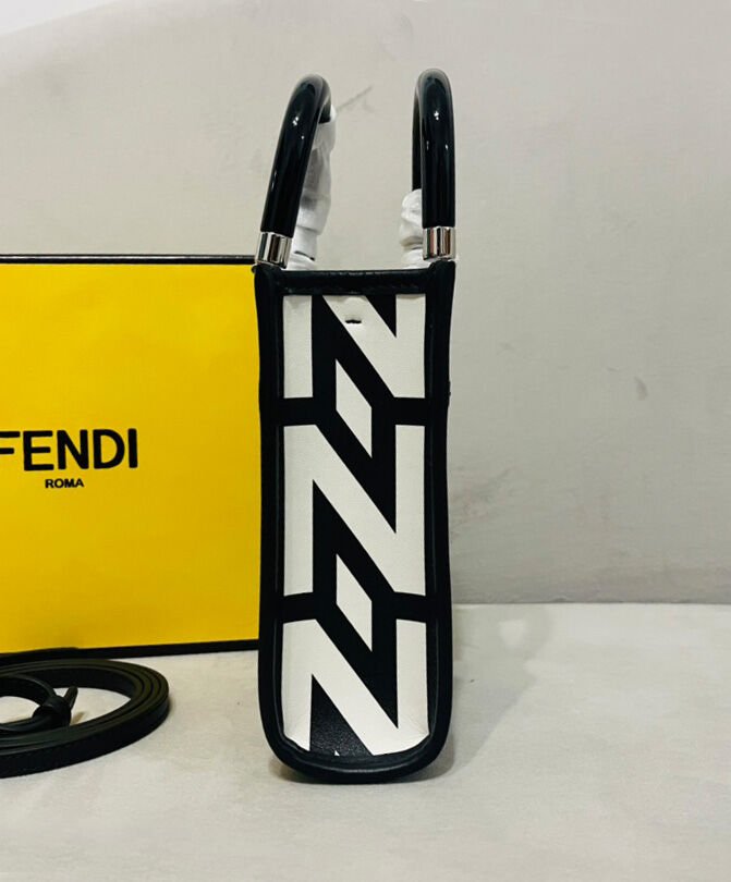 Fendi Mini Sunshine Shopper Two-tone printed leather Fendi Roma Capsule Mini-bag 8BS051 Black - Image 3