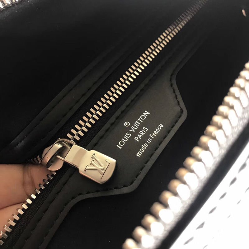 Louis Vuitton X Supreme Epi Keepall Bag - Image 8