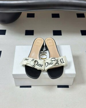 J'Adior Soupir Embroidered Cotton Sanals 3.5cm