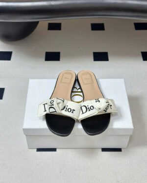 J'Adior Soupir Slide Embroidered Cotton