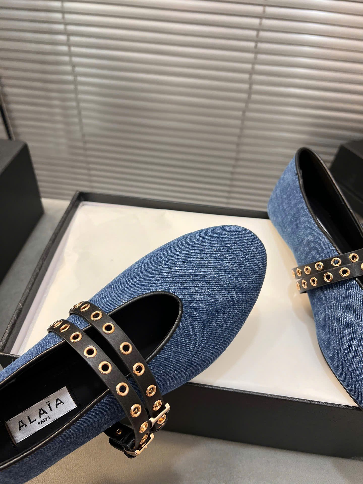 Alaïa Autre Azzedine Print Fur Ballerines Flat Shoes - Image 2