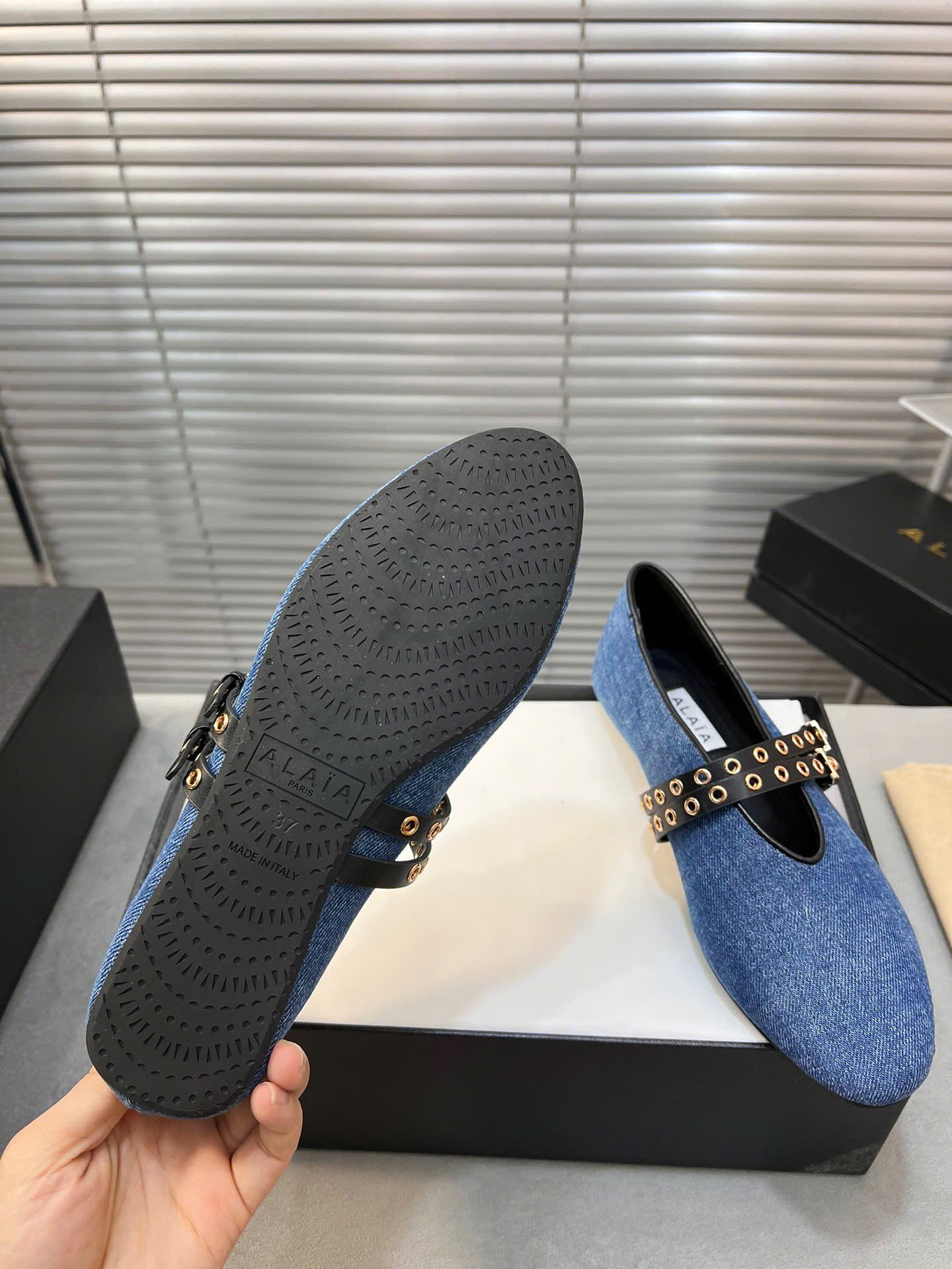 Alaïa Autre Azzedine Print Fur Ballerines Flat Shoes - Image 9