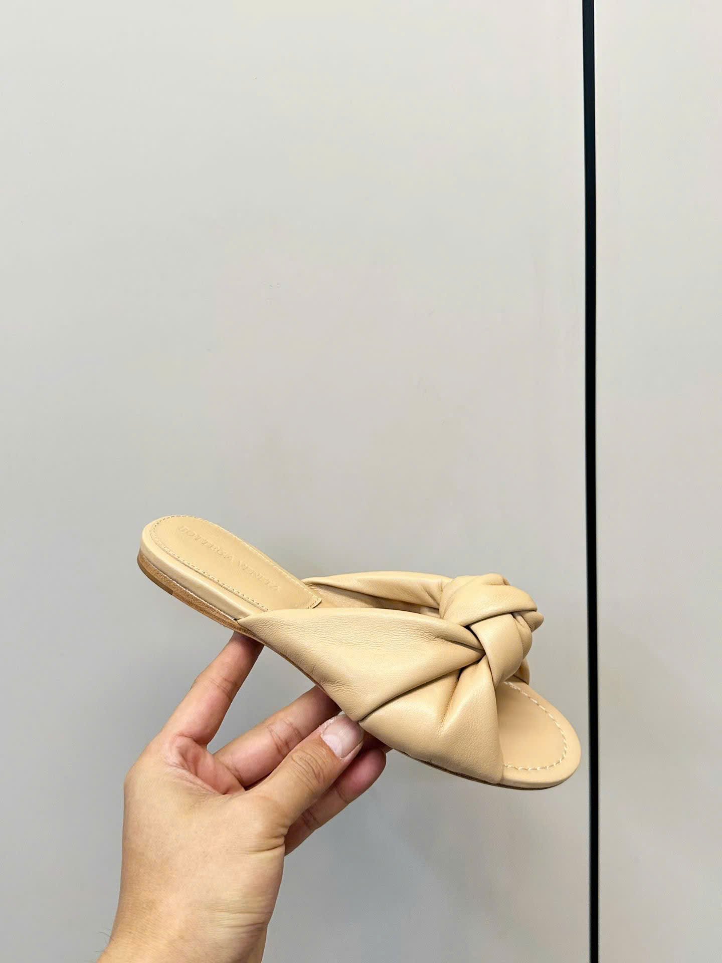 Bottega Veneta Cherry Flat Mule - Image 2