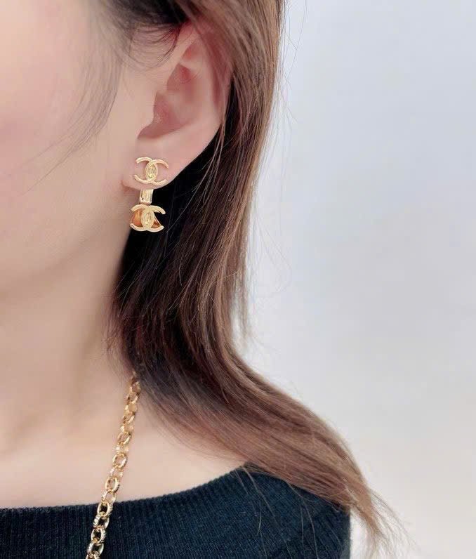 Chanel Iconic CC Elegance Earrings - Image 3