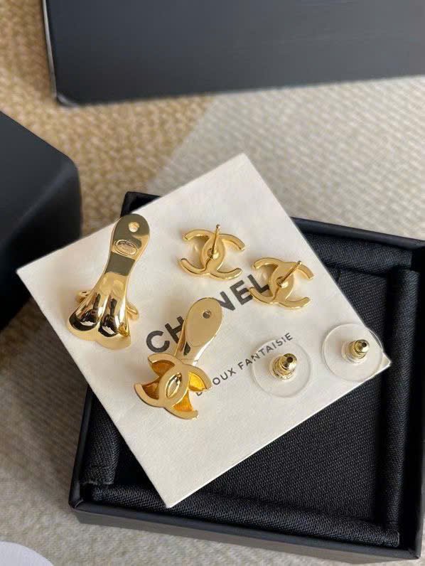 Chanel Iconic CC Elegance Earrings - Image 7