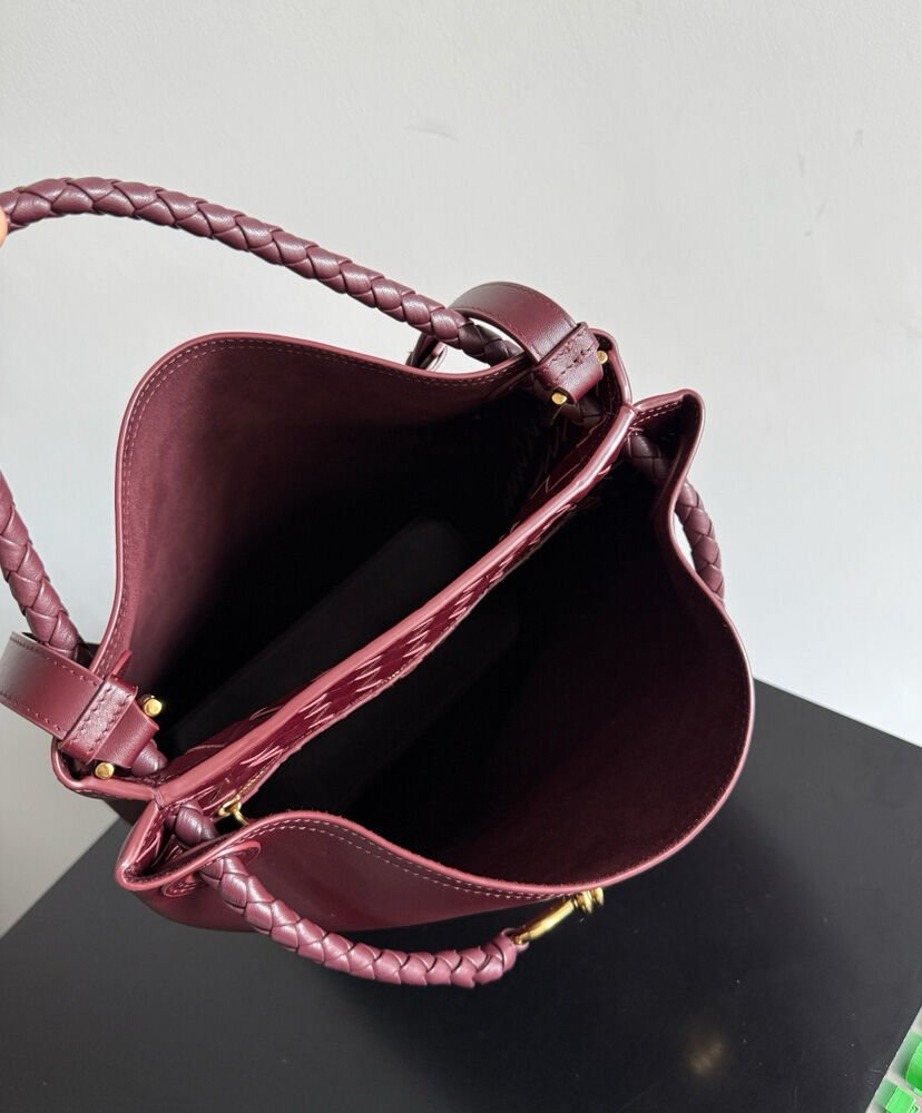 Bottega Veneta Andiamo Bucket 844169 - Image 10