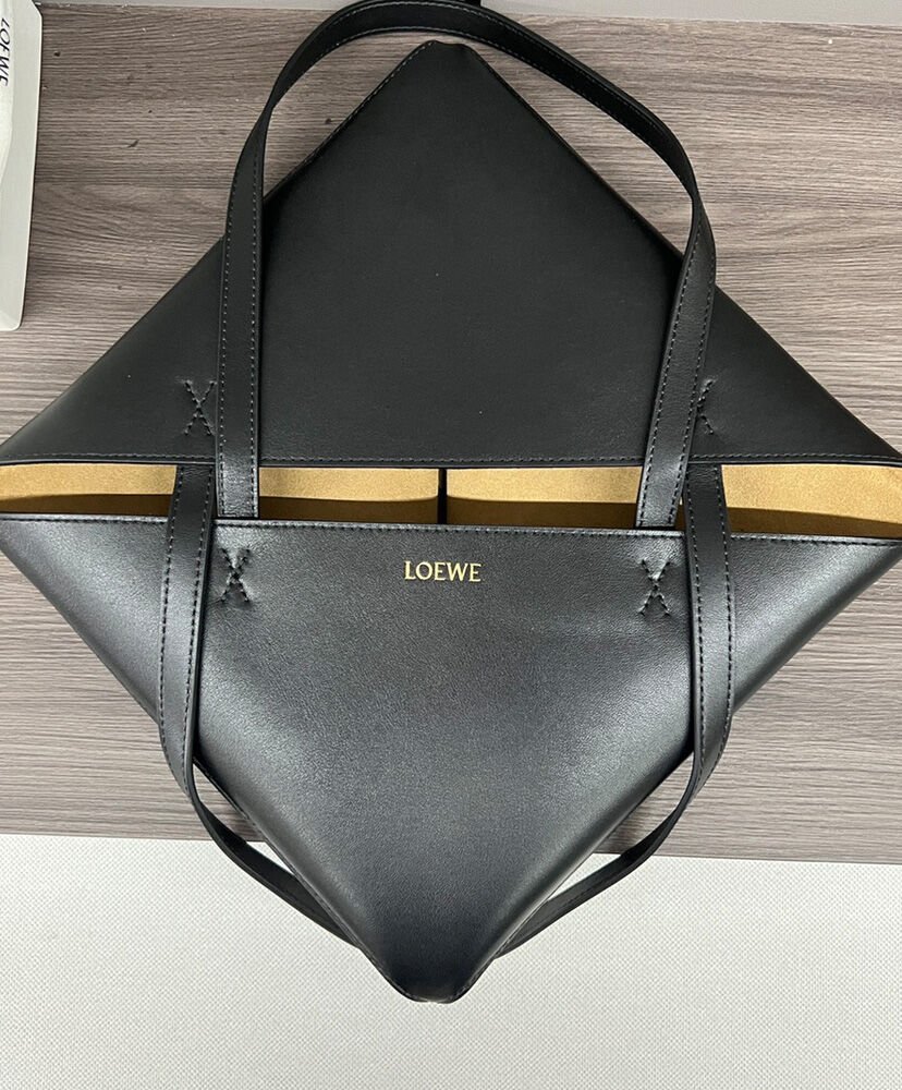 Loewe Puzzle Fold Tote In Shiny Calfskin - Image 9
