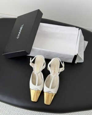 Chanel Two-Tone Slingback Escarpin