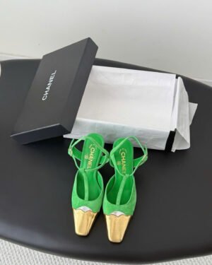 Chanel Two-Tone Slingback Escarpin