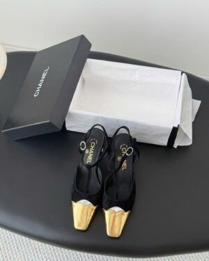 Chanel Two-Tone Slingback Escarpin
