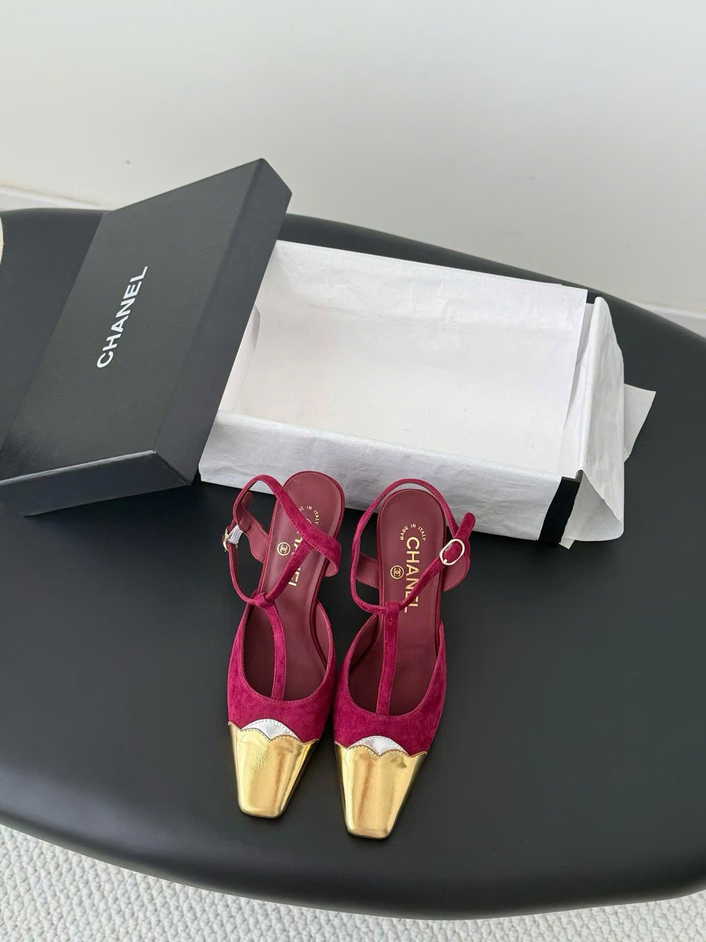 Chanel Two-Tone Slingback Escarpin