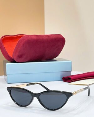 Gucci Women's Sunglasses GG2211S