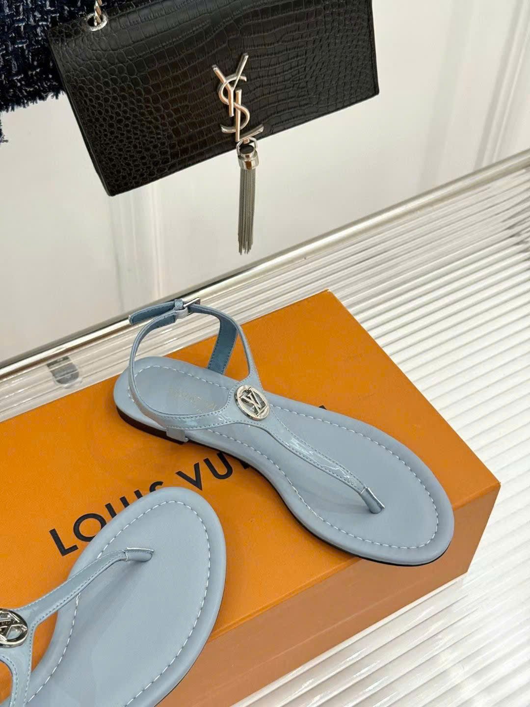 Louis Vuitton Treasure Flat Thong Sandal - Image 3