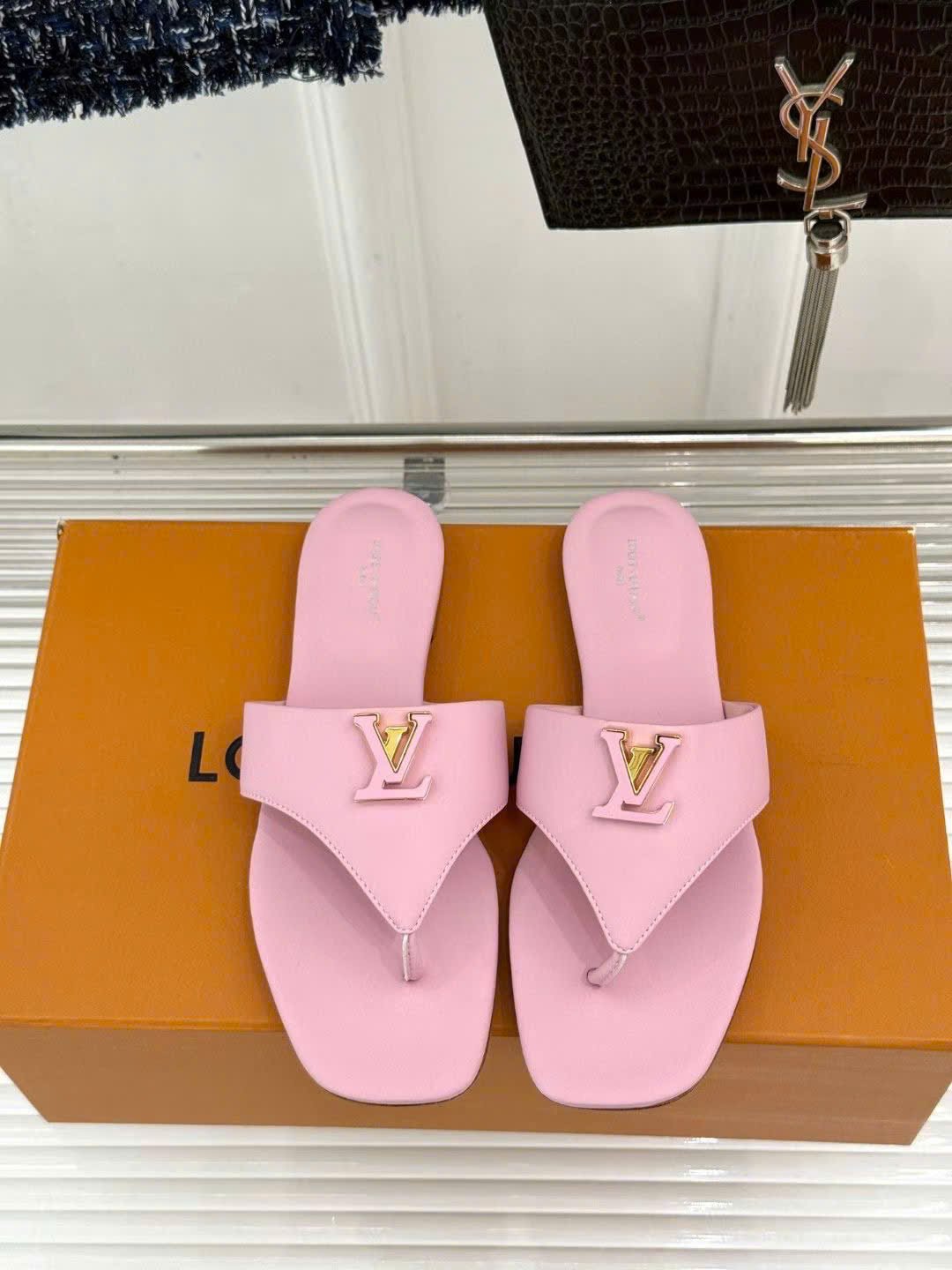 Louis Vuitton LV Logo Flat Thong Sandal