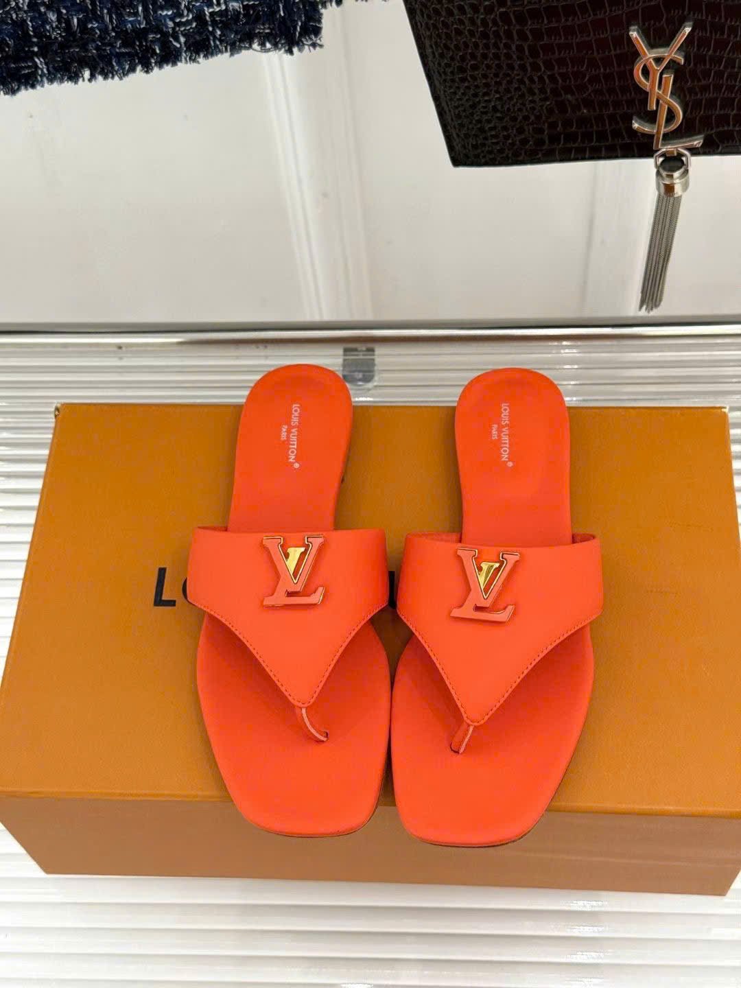 Louis Vuitton LV Logo Flat Thong Sandal