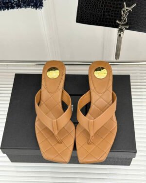 Saint Laurent Sip 45 Thong Sandals in Quilted Leather
